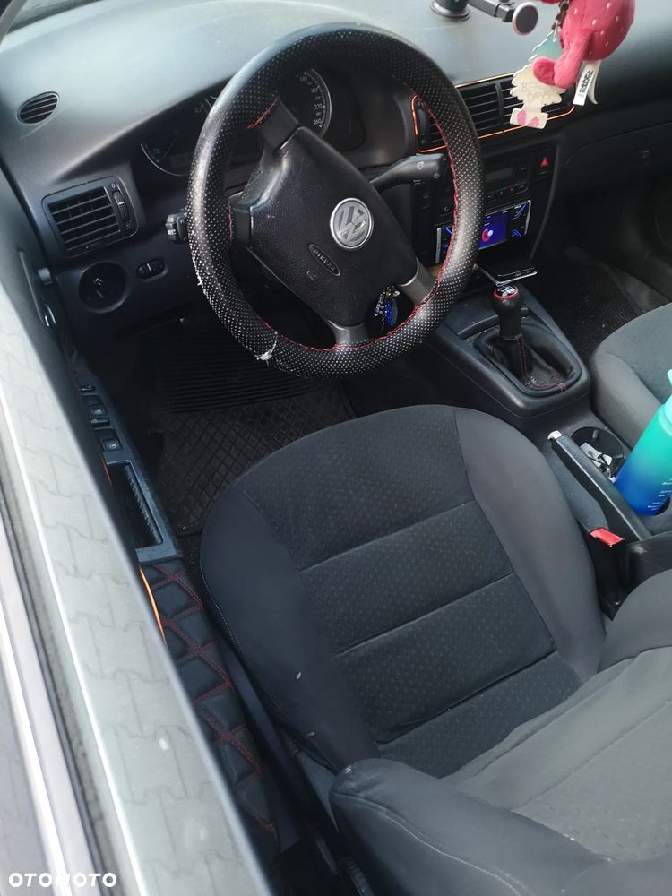 Volkswagen Passat 2.0 TDI Comfortline - 15