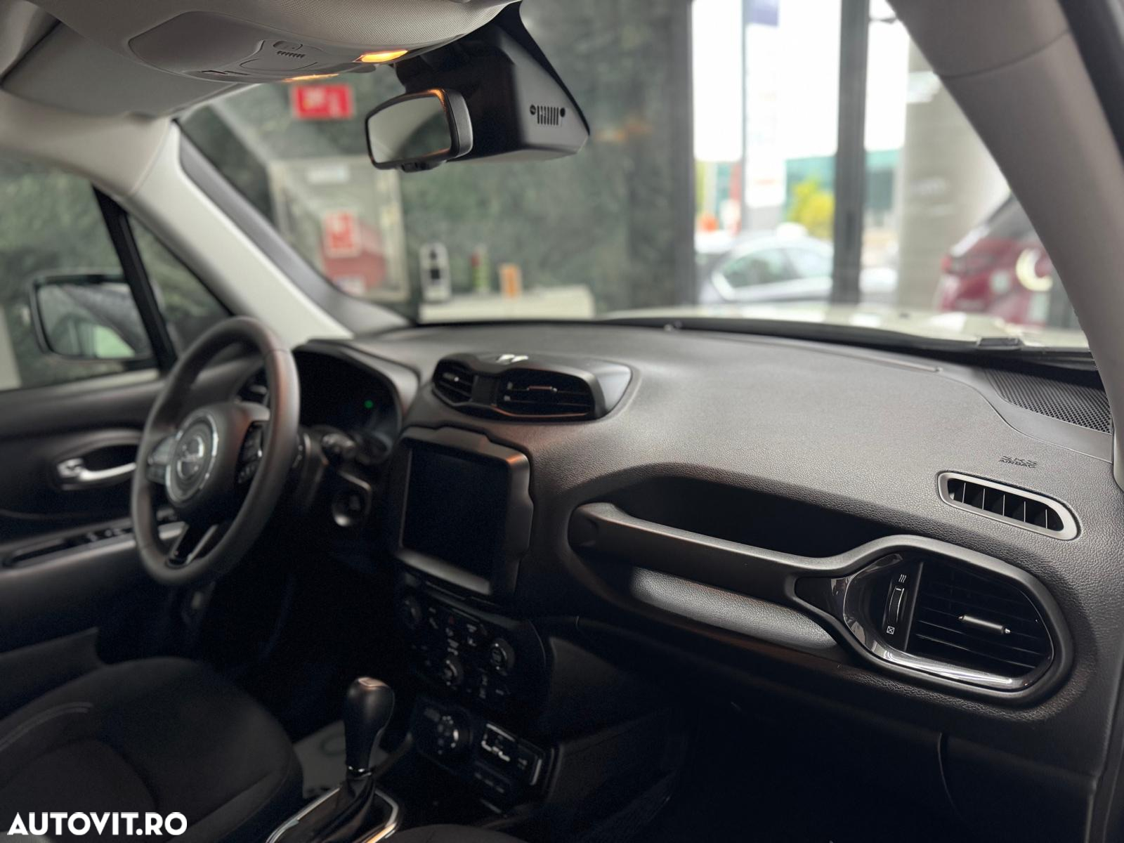 Jeep Renegade 1.3 T-GDI 4xe PLUG-IN Hybrid Automatik S - 32