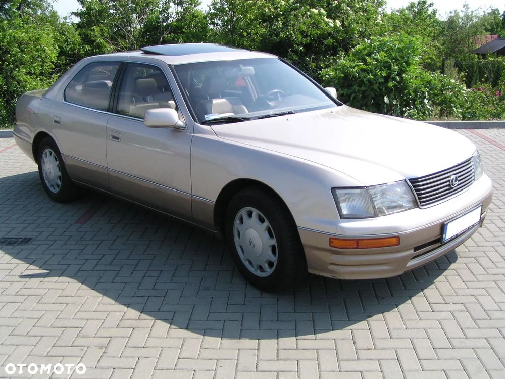 Lexus LS - 10