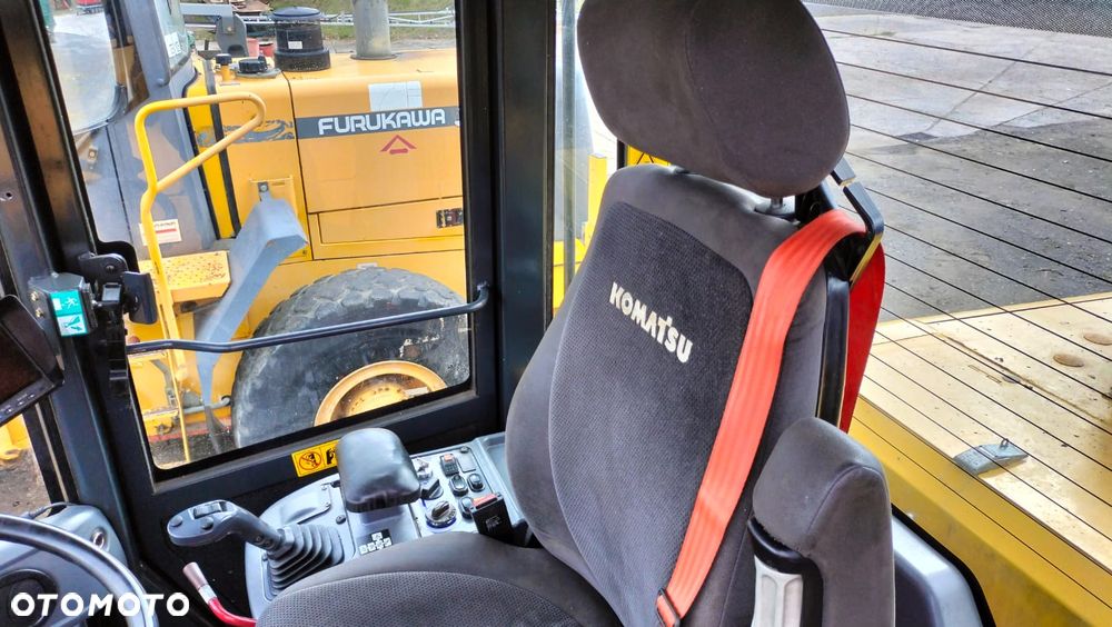 Komatsu WA 320 - 6 / 16500 kg / 4,5 m zasyp / klima / centralne smarowanie - 17