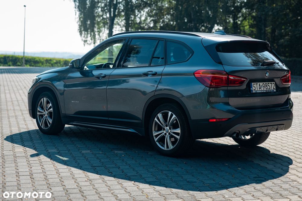BMW X1 xDrive18d Sport Line - 7