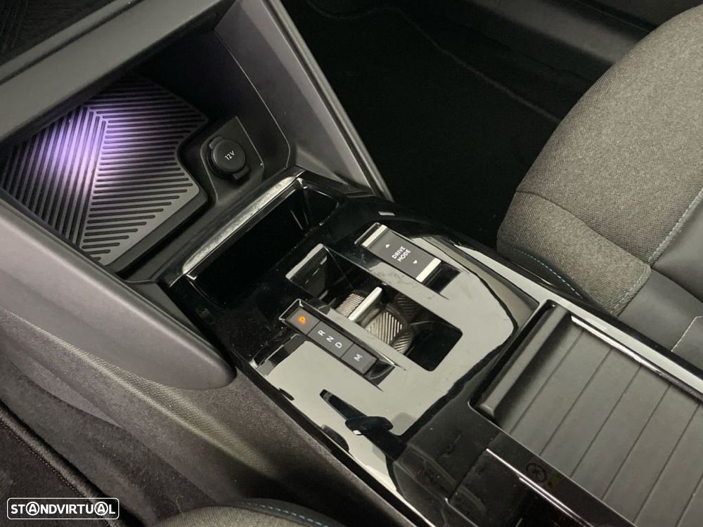 Citroën C4 1.2 PureTech Shine EAT8 - 17
