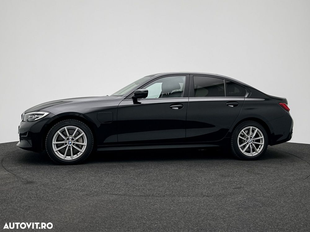 BMW Seria 3 330e AT PHEV - 13