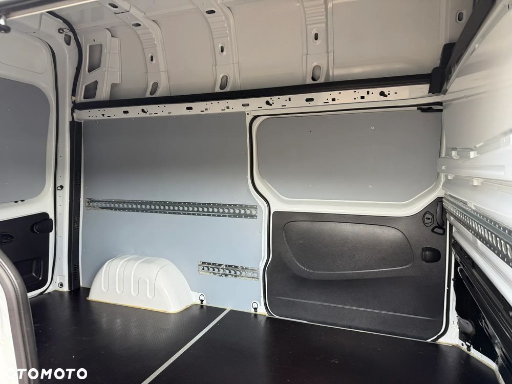 Renault Trafic 2,0 L2H2 Winda - 28