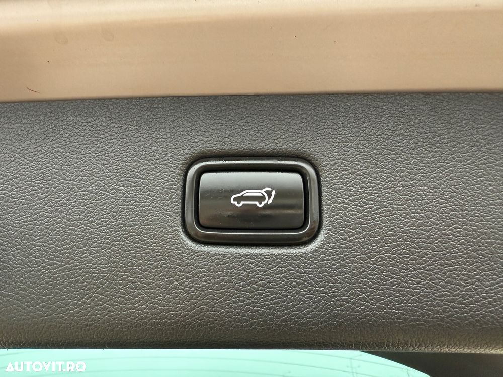 Hyundai Tucson 2.0 CRDI 4WD Automatik Advantage - 17