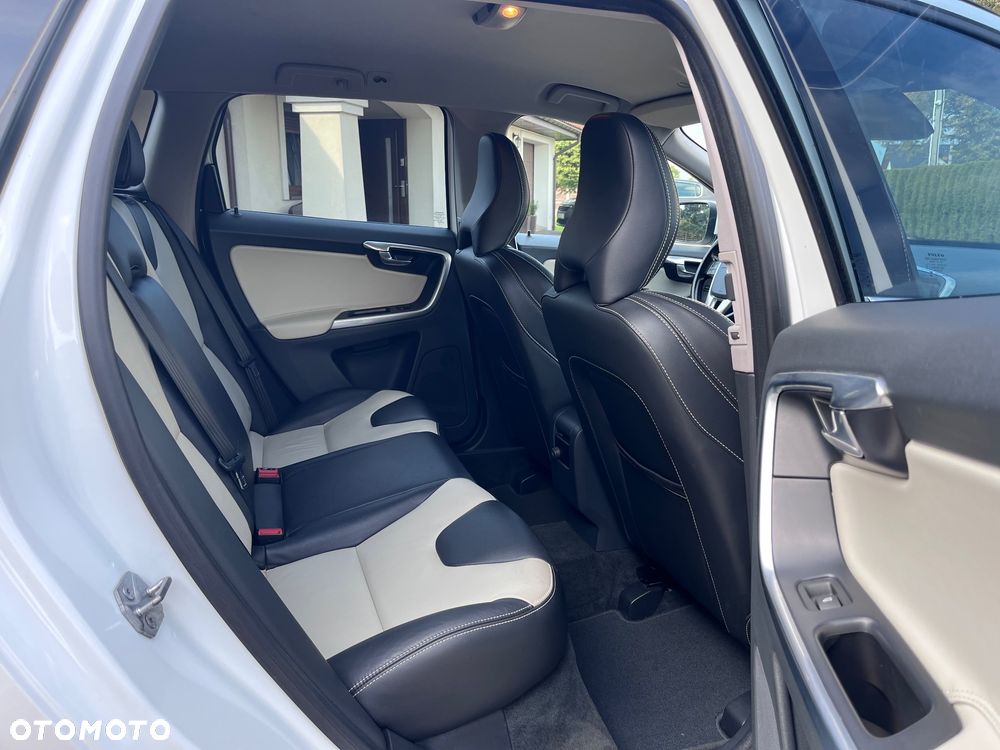 Volvo XC 60 D4 Geartronic Momentum - 19