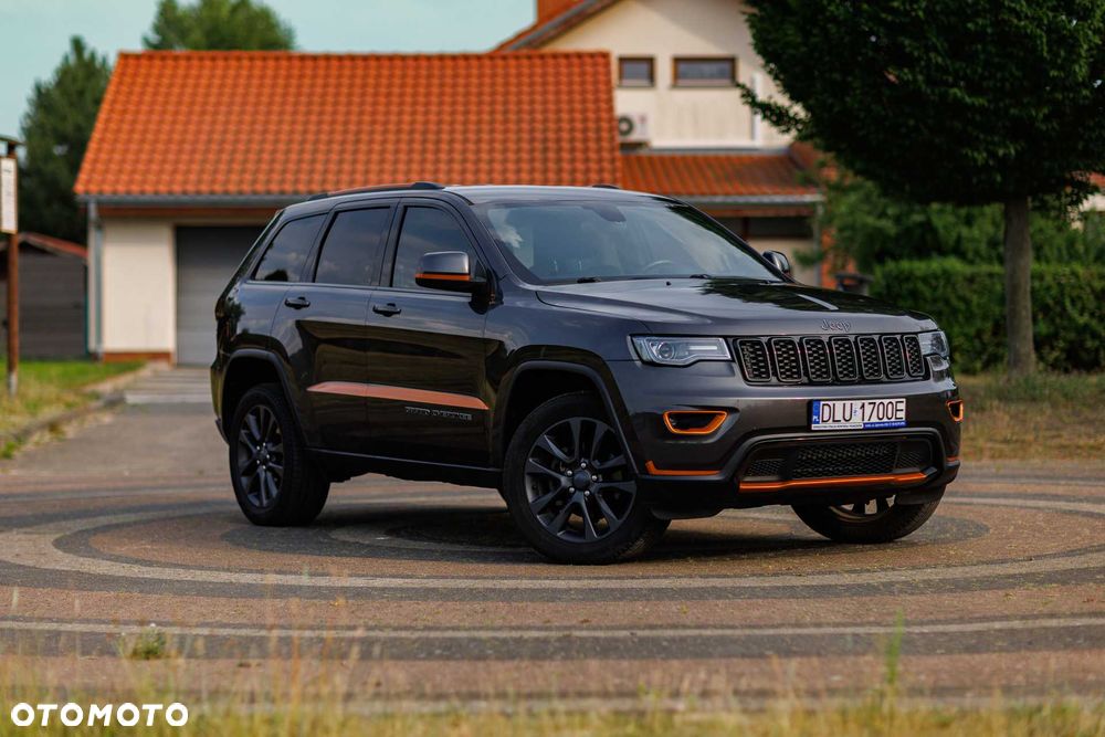 Jeep Grand Cherokee - 1