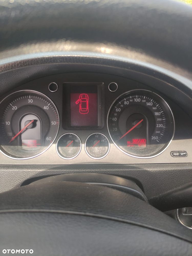 Volkswagen Passat - 8