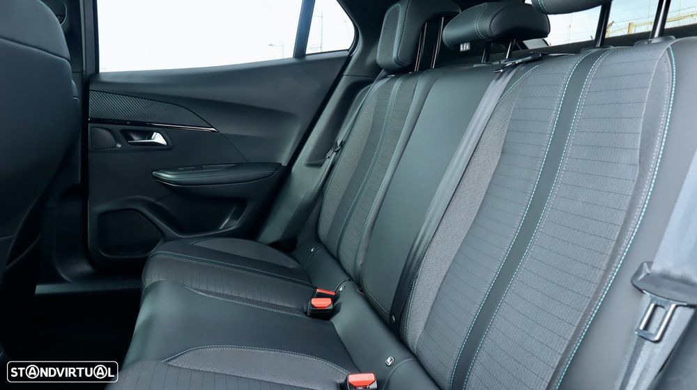 Peugeot 2008 PureTech 100 Allure - 39