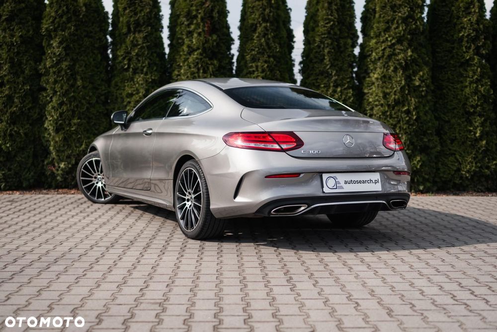 Mercedes-Benz Klasa C 300 9G-TRONIC - 7
