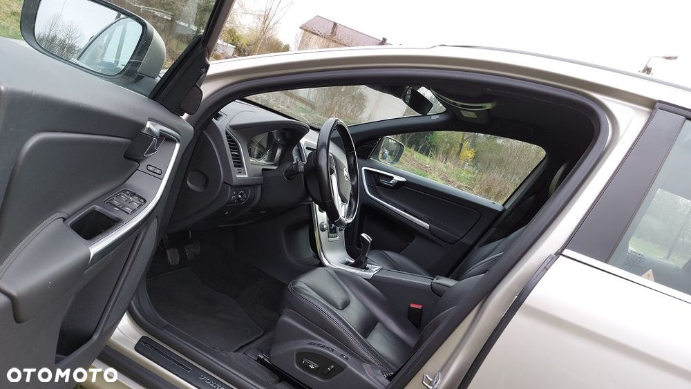 Volvo XC 60 D4 Drive-E Summum - 5