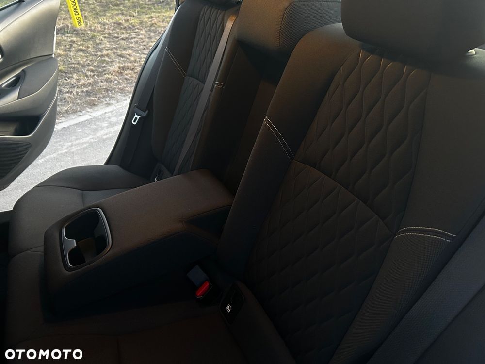 Toyota Corolla 1.6 Comfort - 19