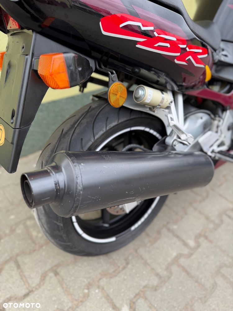 Honda CBR - 13
