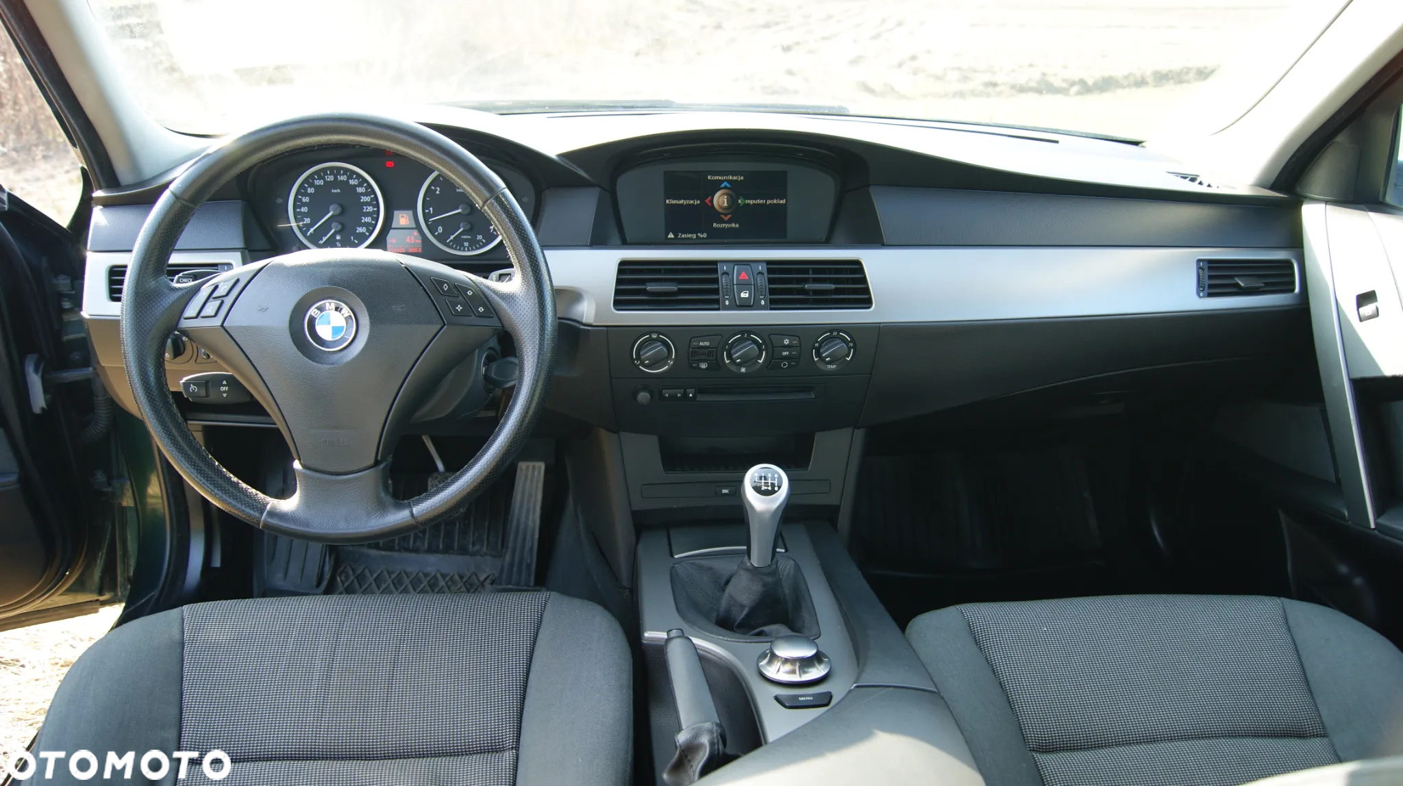 BMW Seria 5 520i - 7