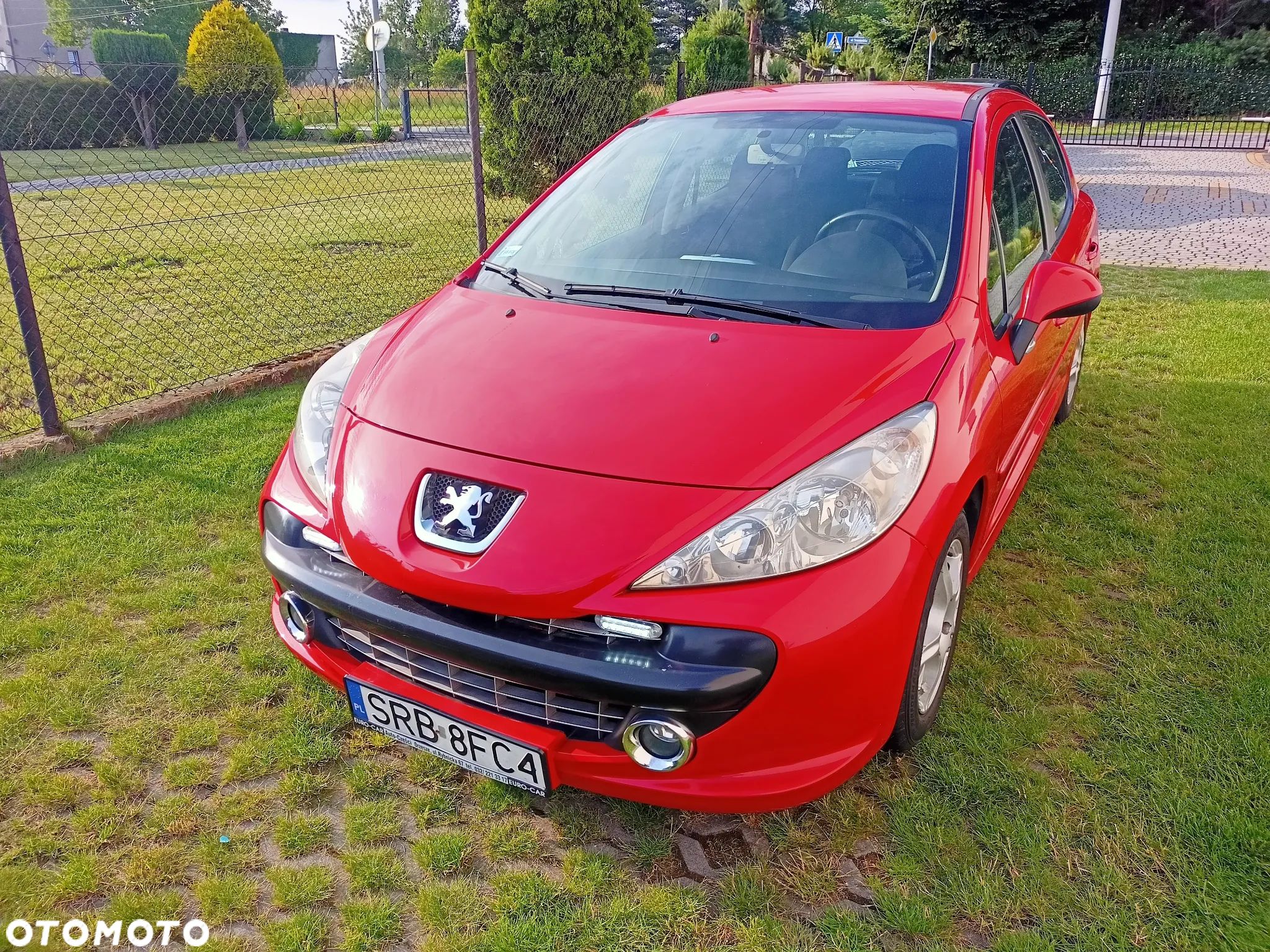 Peugeot 207 - 1