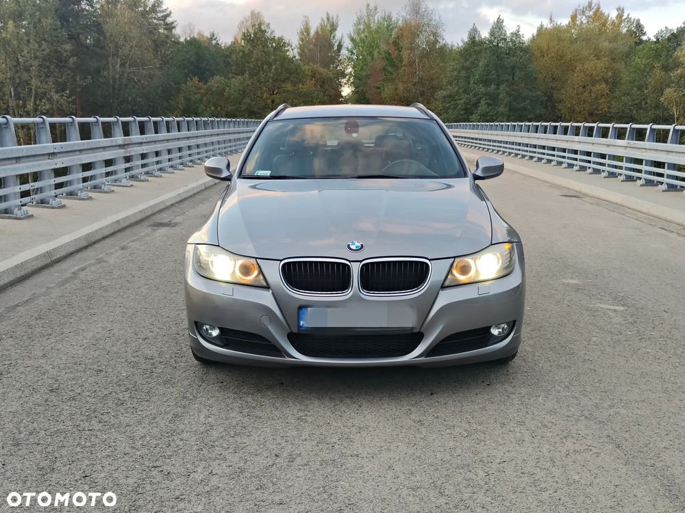 BMW Seria 3 320d Efficient Dynamics - 2