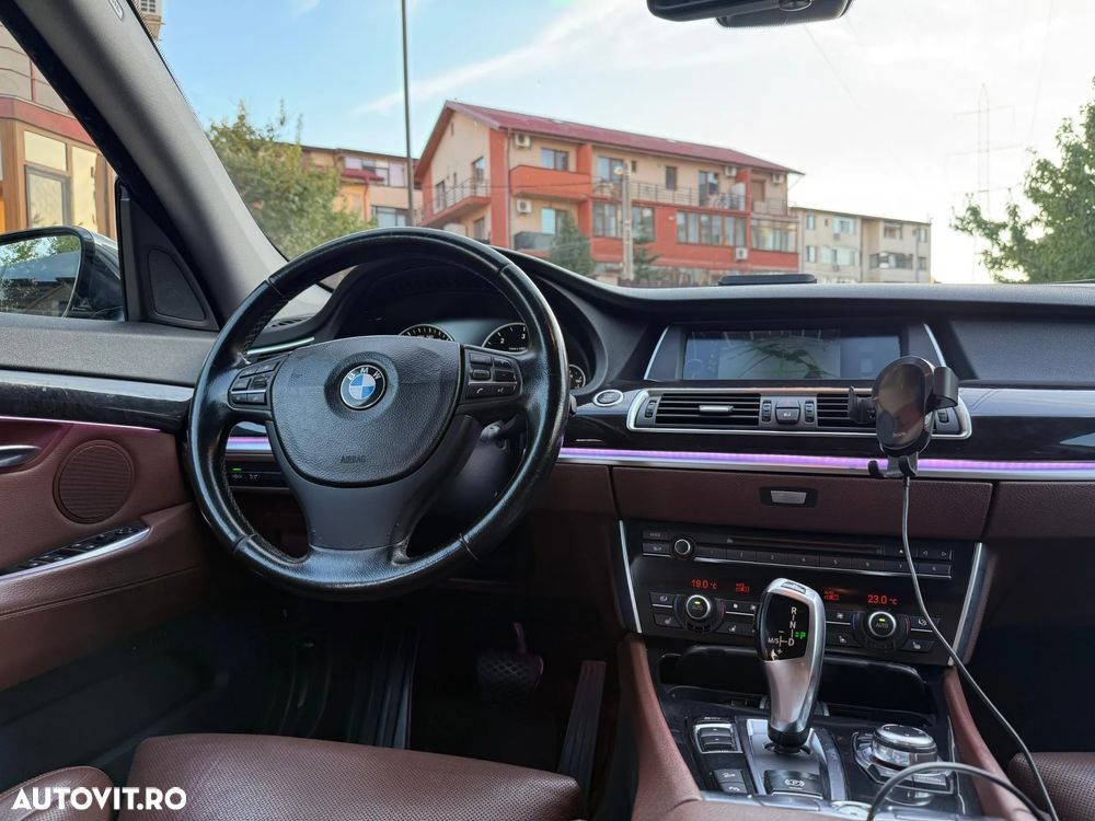 BMW Seria 5 530d xDrive Gran Turismo - 9