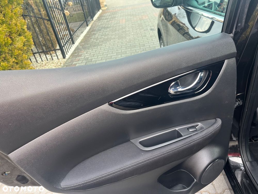 Nissan Qashqai 1.2 DIG-T N-Connecta - 19