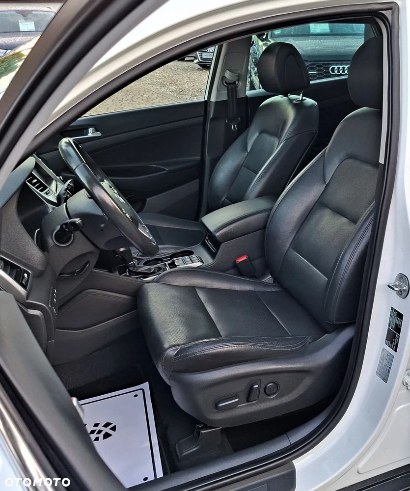 Hyundai Tucson blue 1.7 CRDi 2WD DCT Premium - 19