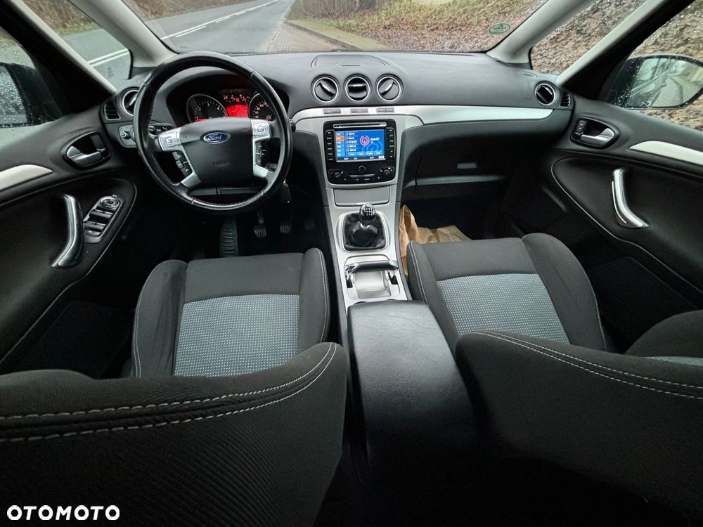 Ford S-Max 2.0 TDCi DPF Ambiente - 4