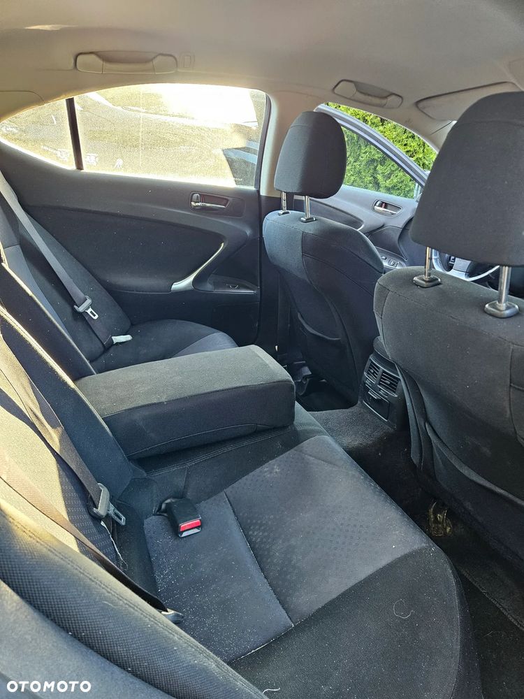 Lexus IS 220d - 7