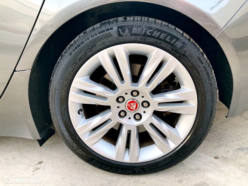 Jaguar XF Sportbrake 2.0 D Pure Aut. - 49