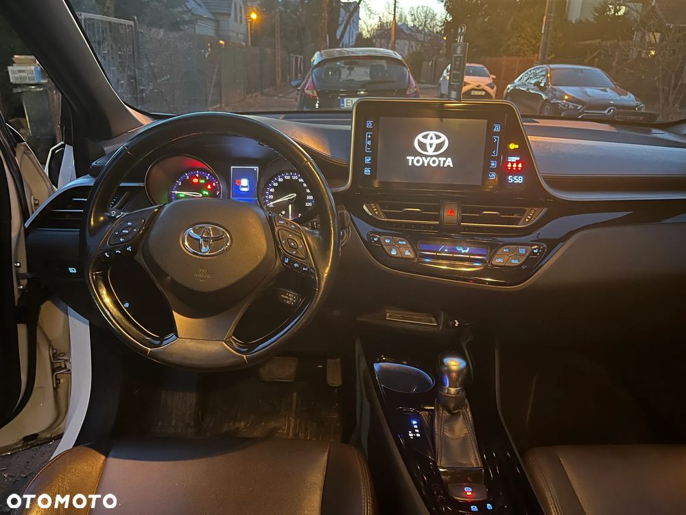 Toyota C-HR 1.2 T Prestige CVT - 12