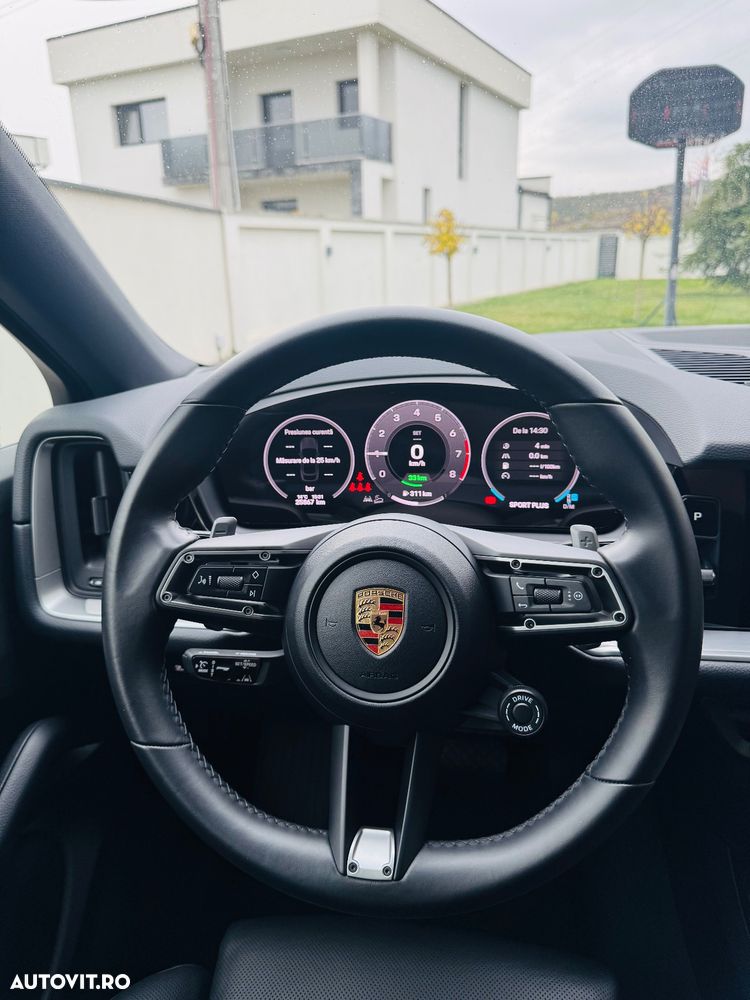 Porsche Cayenne Coupe - 13