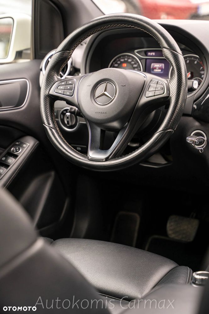 Mercedes-Benz Klasa B 250 4-Matic - 16