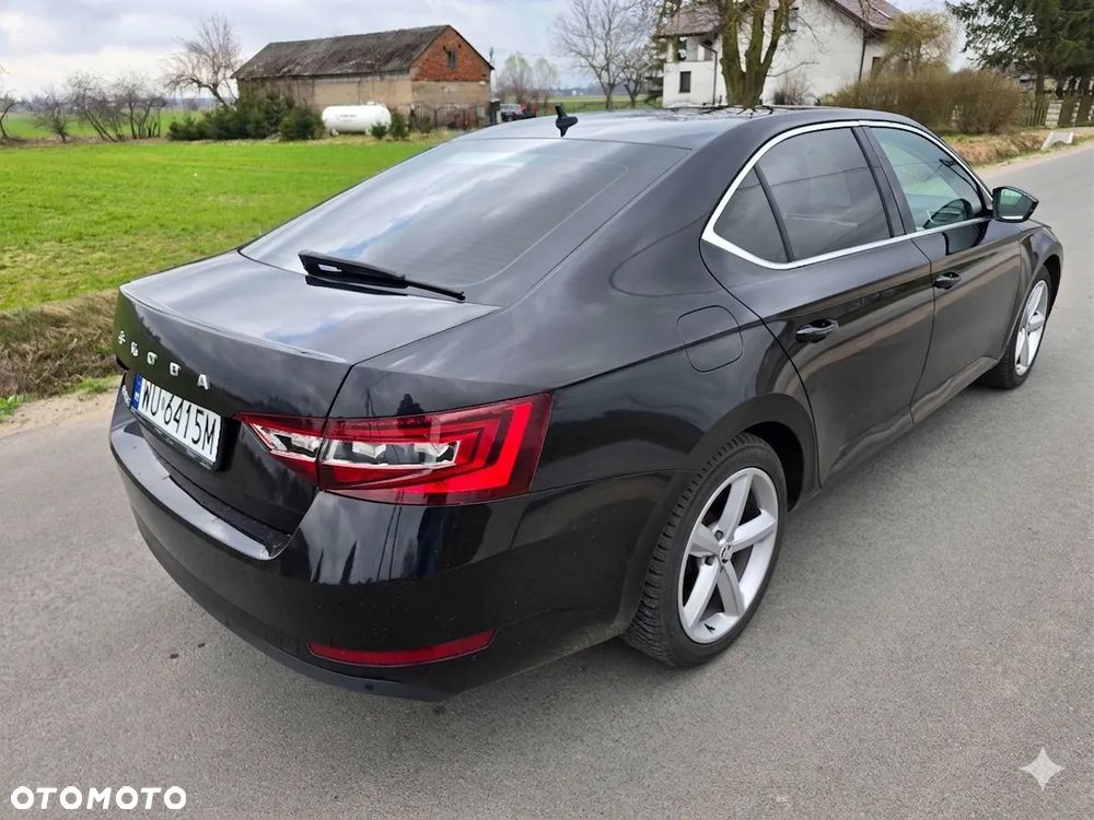Skoda Superb 2.0 TDI Ambition DSG7 - 4