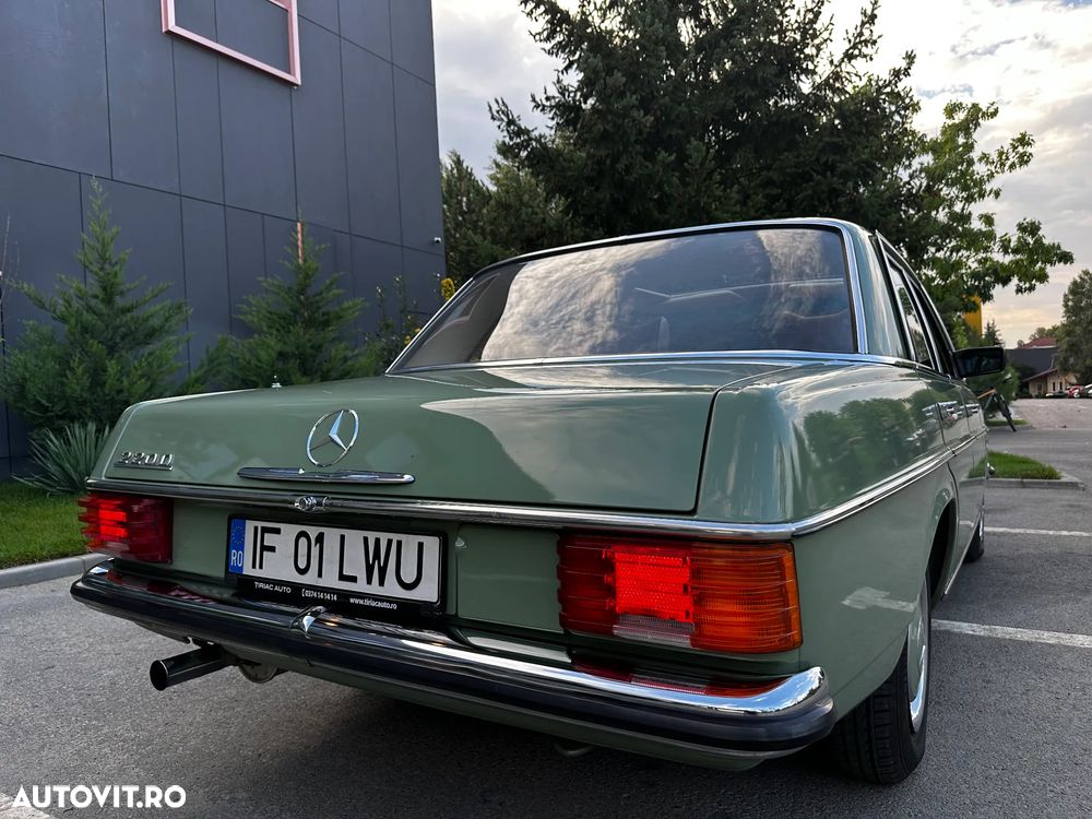 Mercedes-Benz W115 - 14