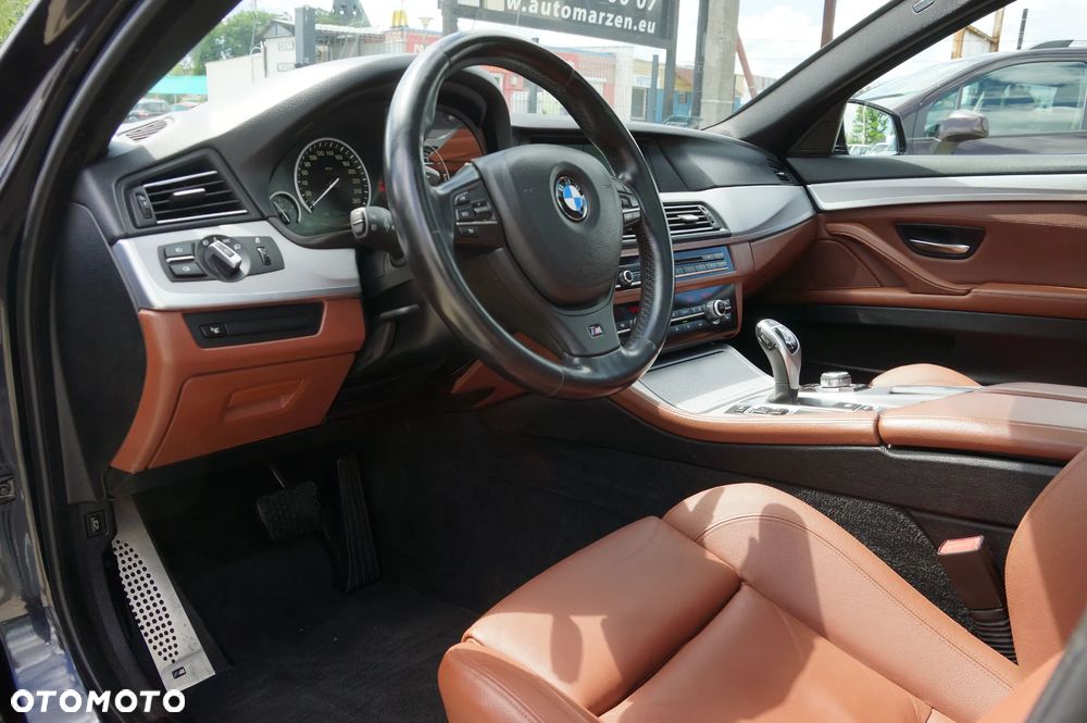 BMW Seria 5 520d - 29