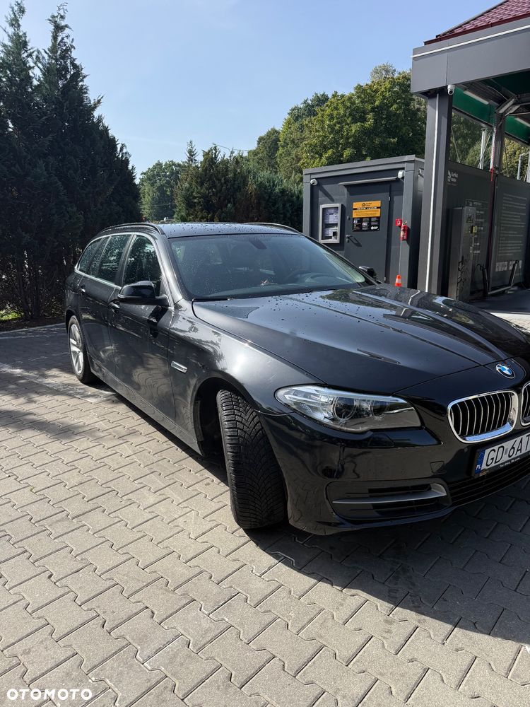 BMW Seria 5 520d xDrive - 2