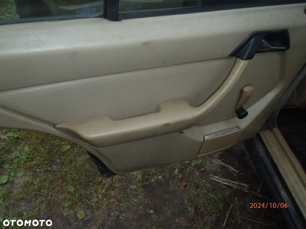 fotel kanapa tapicerka obicie boczek podłokietnik zagłówek skóra mercedes w 124 w124 - 28