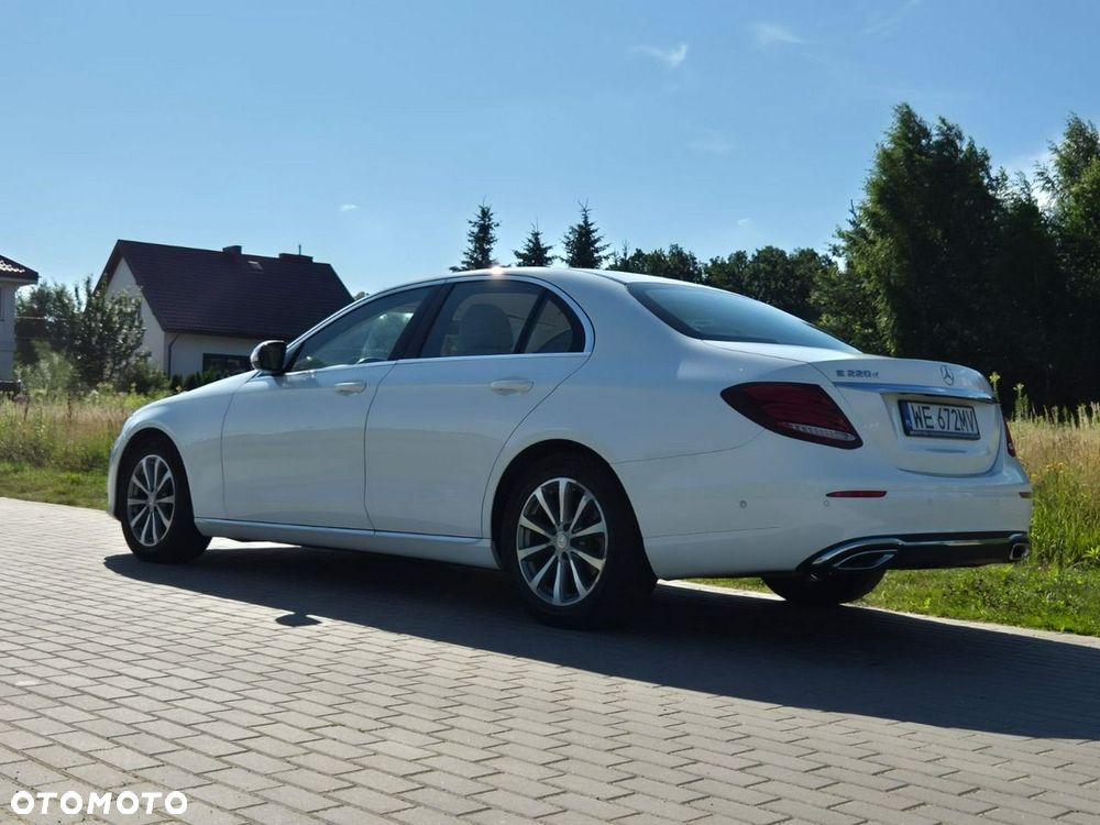 Mercedes-Benz Klasa E 220 d Business Edition 9G-TRONIC - 16