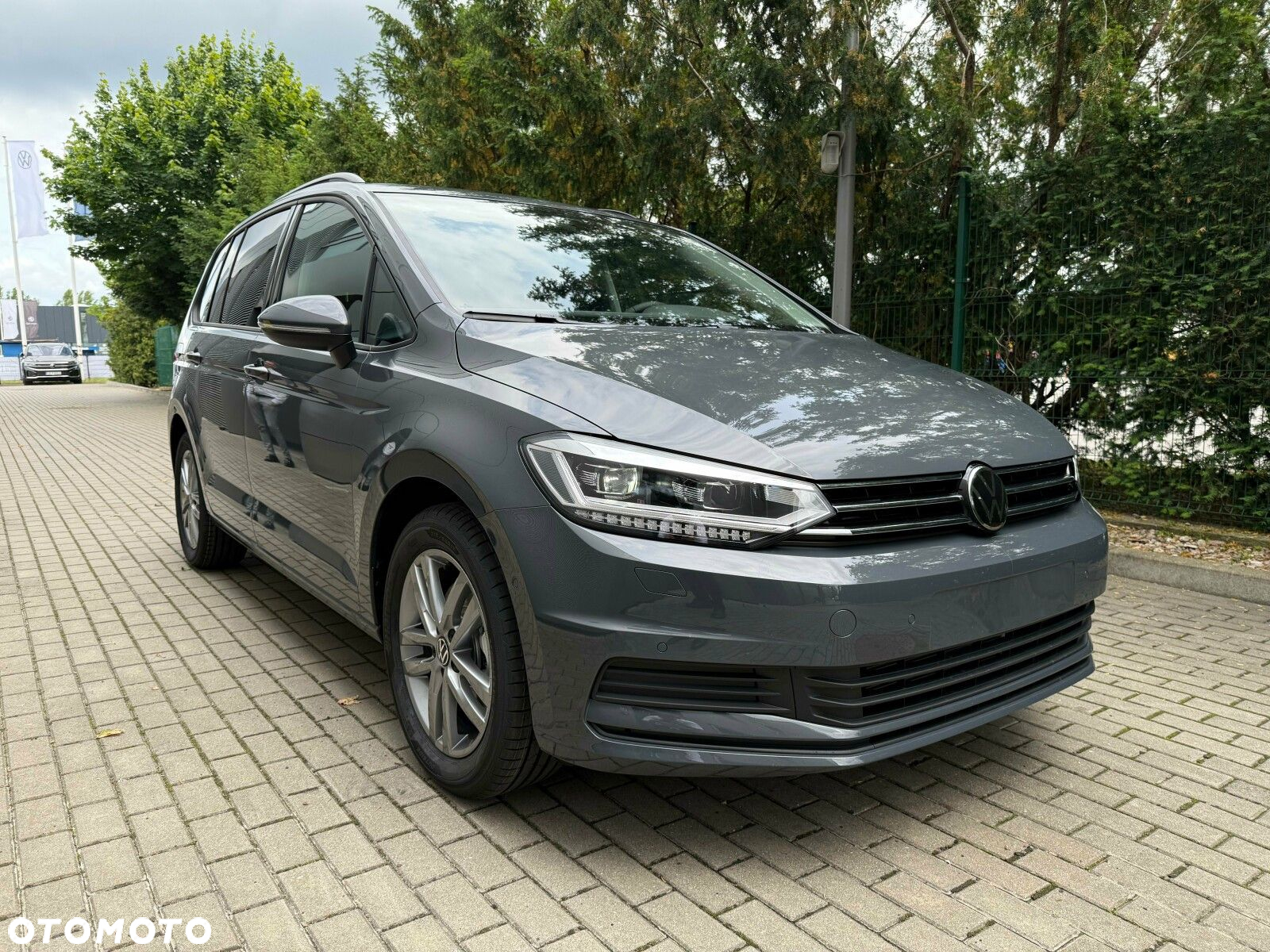 Volkswagen Touran - 6