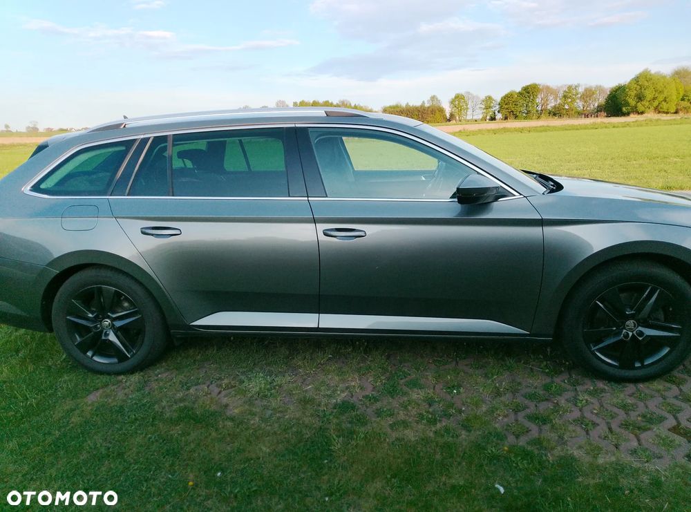 Skoda Superb 2.0 TDI SCR Style DSG - 3