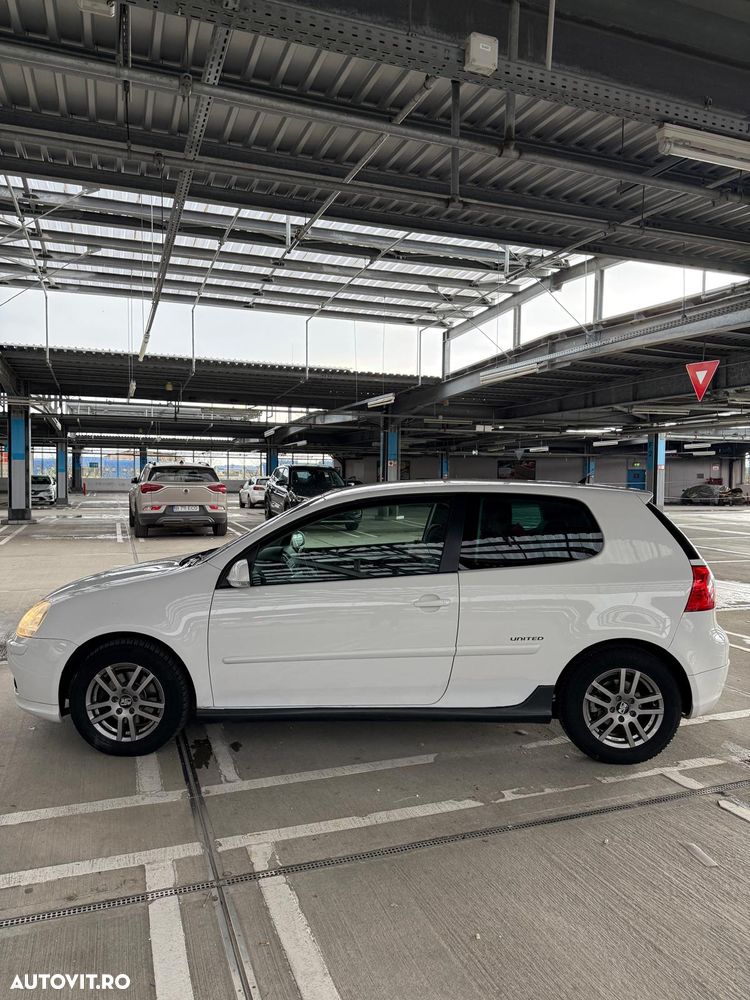 Volkswagen Golf 1.6 Trendline - 8