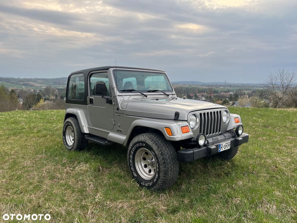 Jeep Wrangler - 1