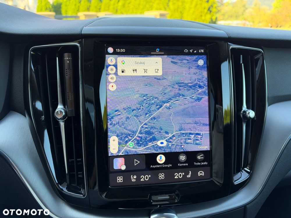 Volvo XC 60 B4 D AWD Momentum Pro - 22
