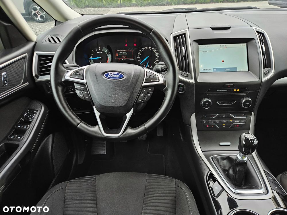 Ford S-Max 2.0 EcoBlue Titanium - 13