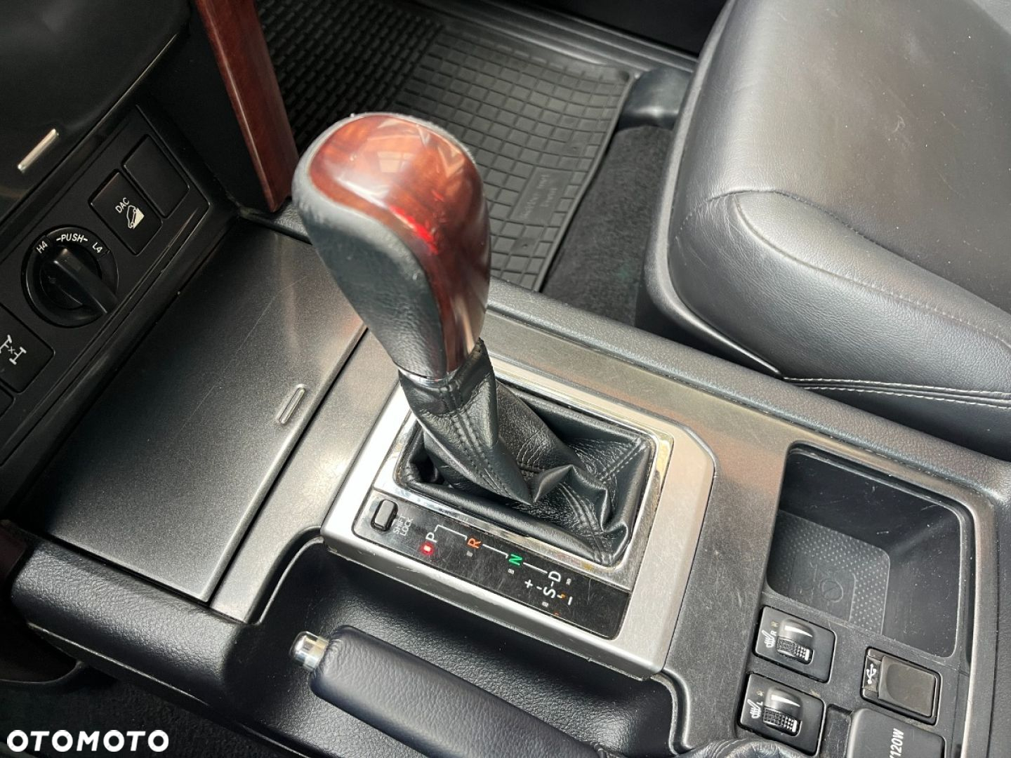 Toyota Land Cruiser - 15