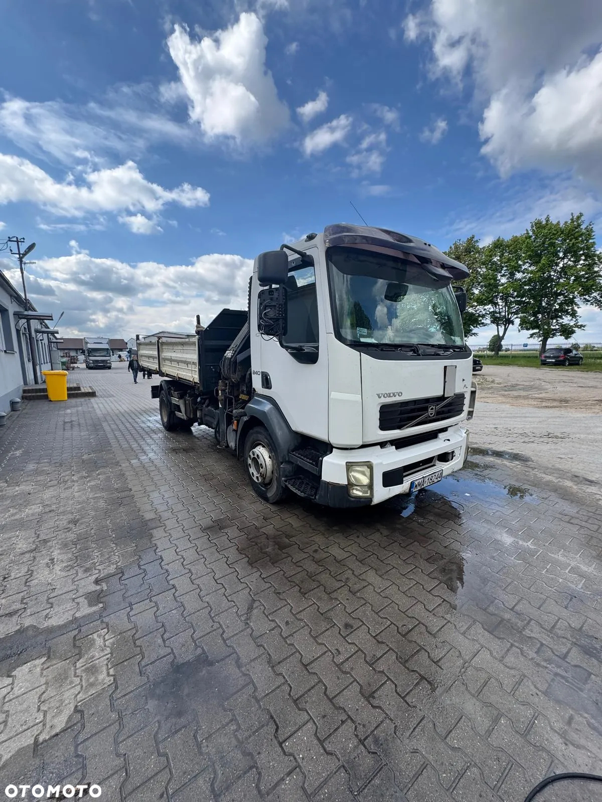 Volvo FL 4X2R - 4