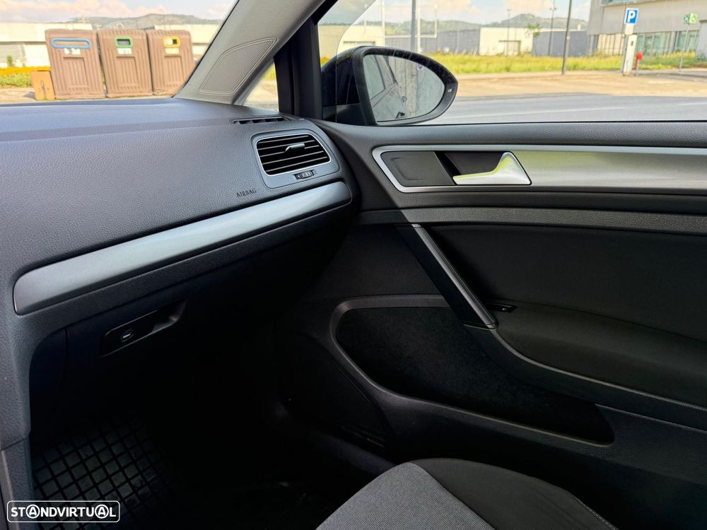 VW Golf 1.6 TDi Trendline DSG - 20