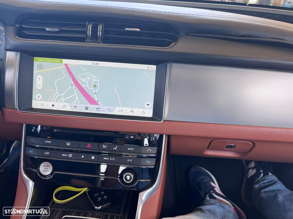 Jaguar XF 20d Aut. Prestige - 9