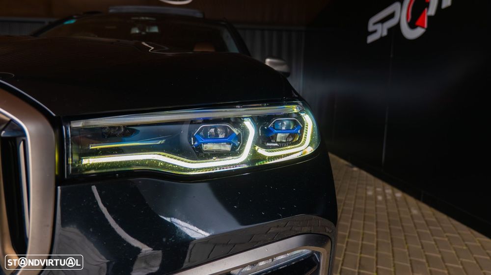 BMW X7 M50d - 38