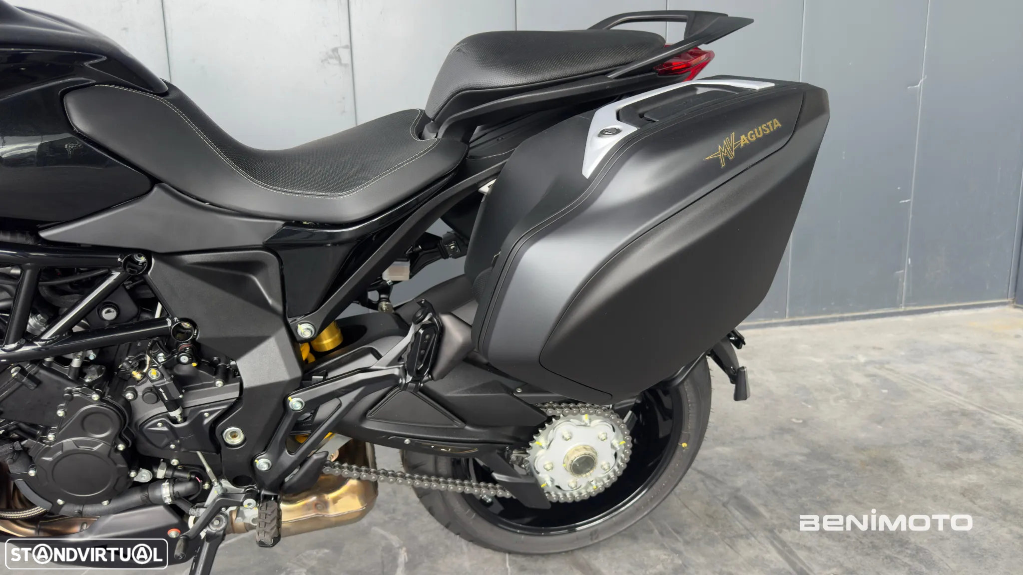 MV Agusta Turismo Veloce R - 12