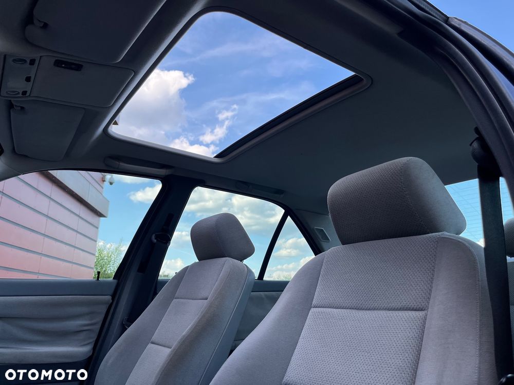 BMW Seria 3 - 32