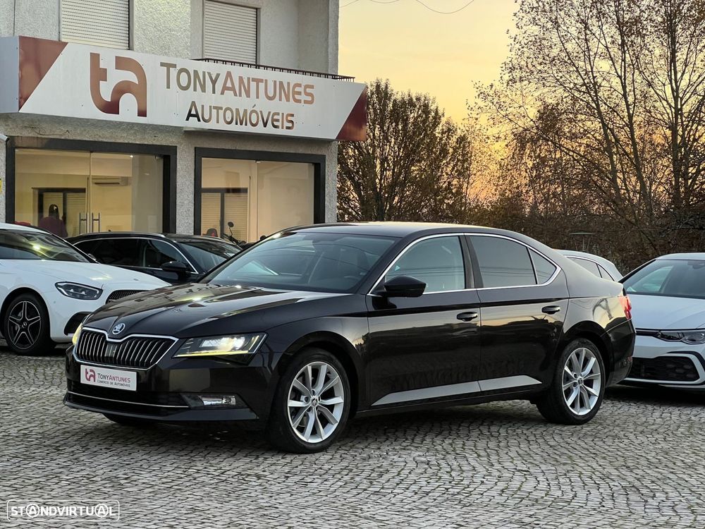 Skoda Superb 2.0 TDI Sportline - 1