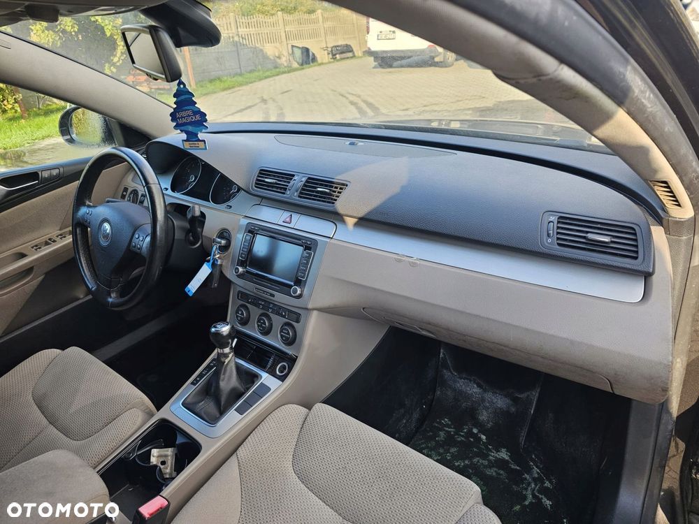 Kokpit konsola deska rozdzielcza poduszki airbag VW passat B6 - 1